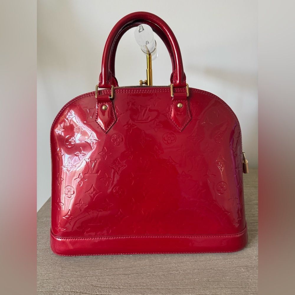 Louis Vuitton Monogram Vernis Alma GM in Red Patent Leather EUC - Picture 5 of 8